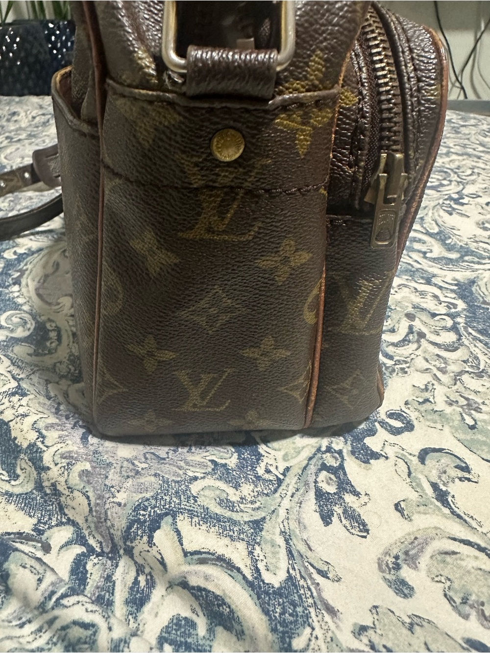 Louis Vuitton Vintage Monogram Nile Messenger Crossbody - Picture 5 of 9